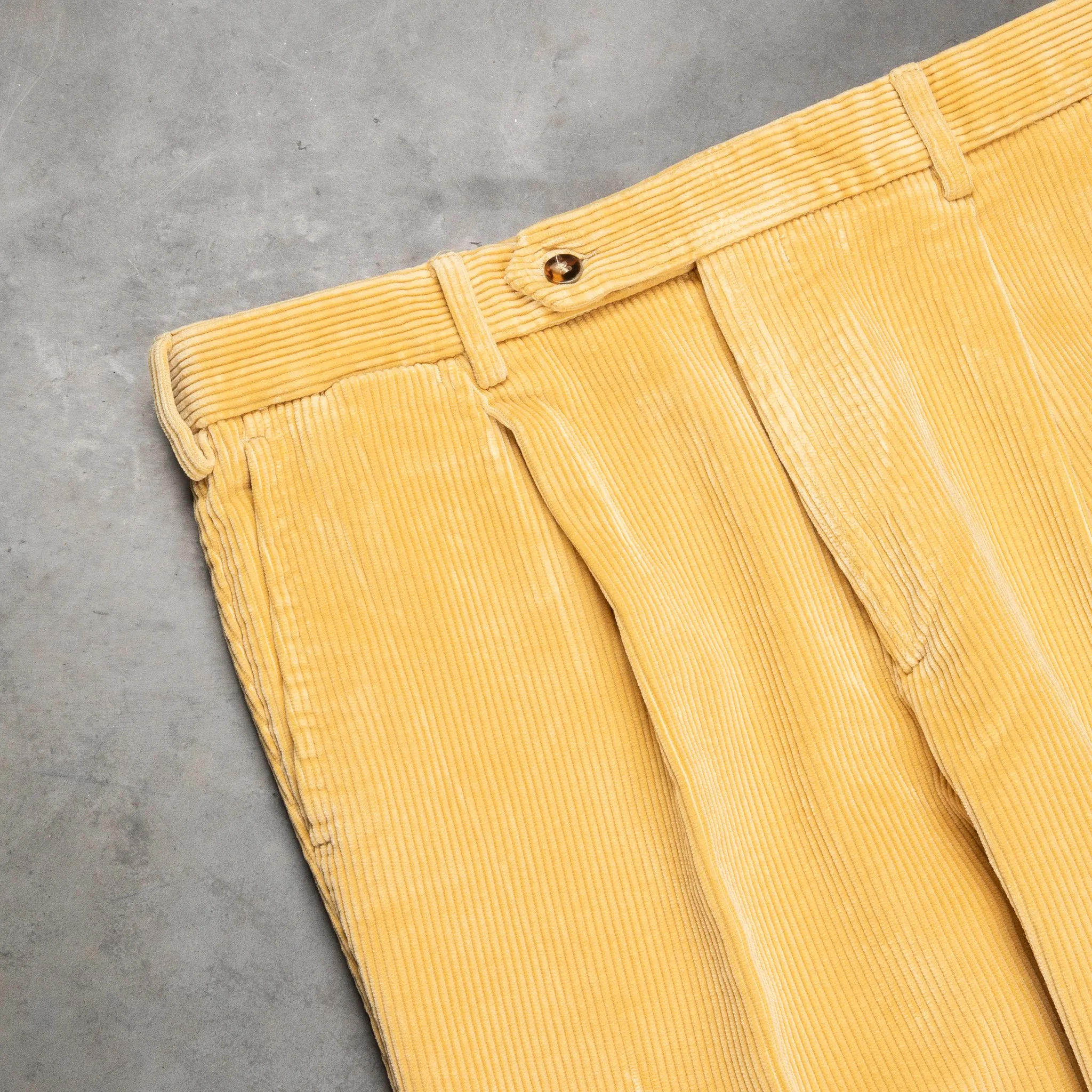 Rota Pantaloni High Rise Regular Fit 8-Wale Corduroy Giallo Toscano