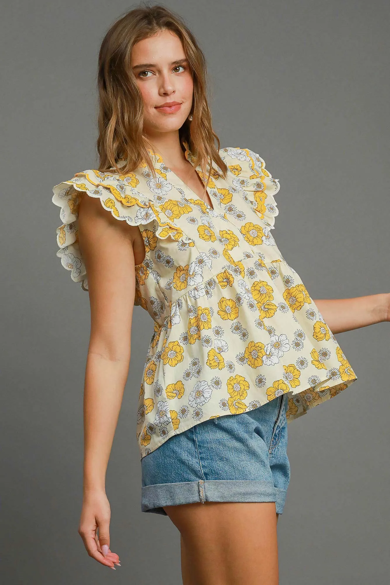 Scallop Sleeve Floral Top