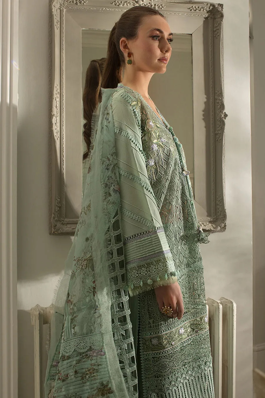 SOBIA NAZIR LUXURY LAWN 2024 | 6B