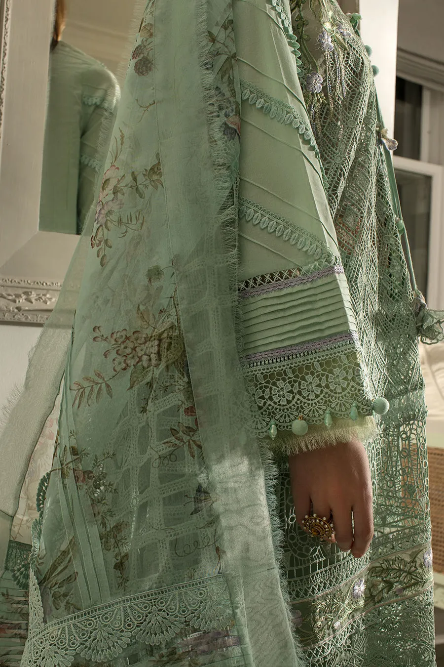 SOBIA NAZIR LUXURY LAWN 2024 | 6B