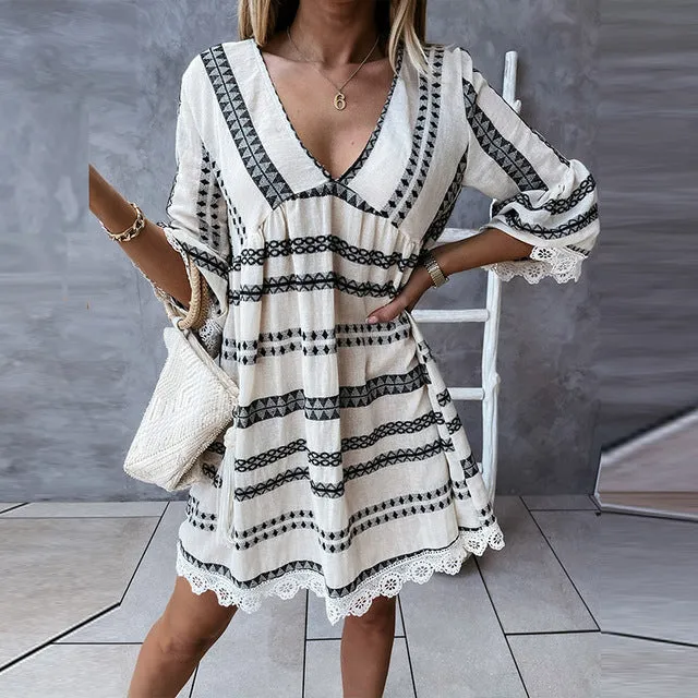 Summer Casual Loose Flare Sleeve Beach Dress, Chic V-Neck Mini Dress