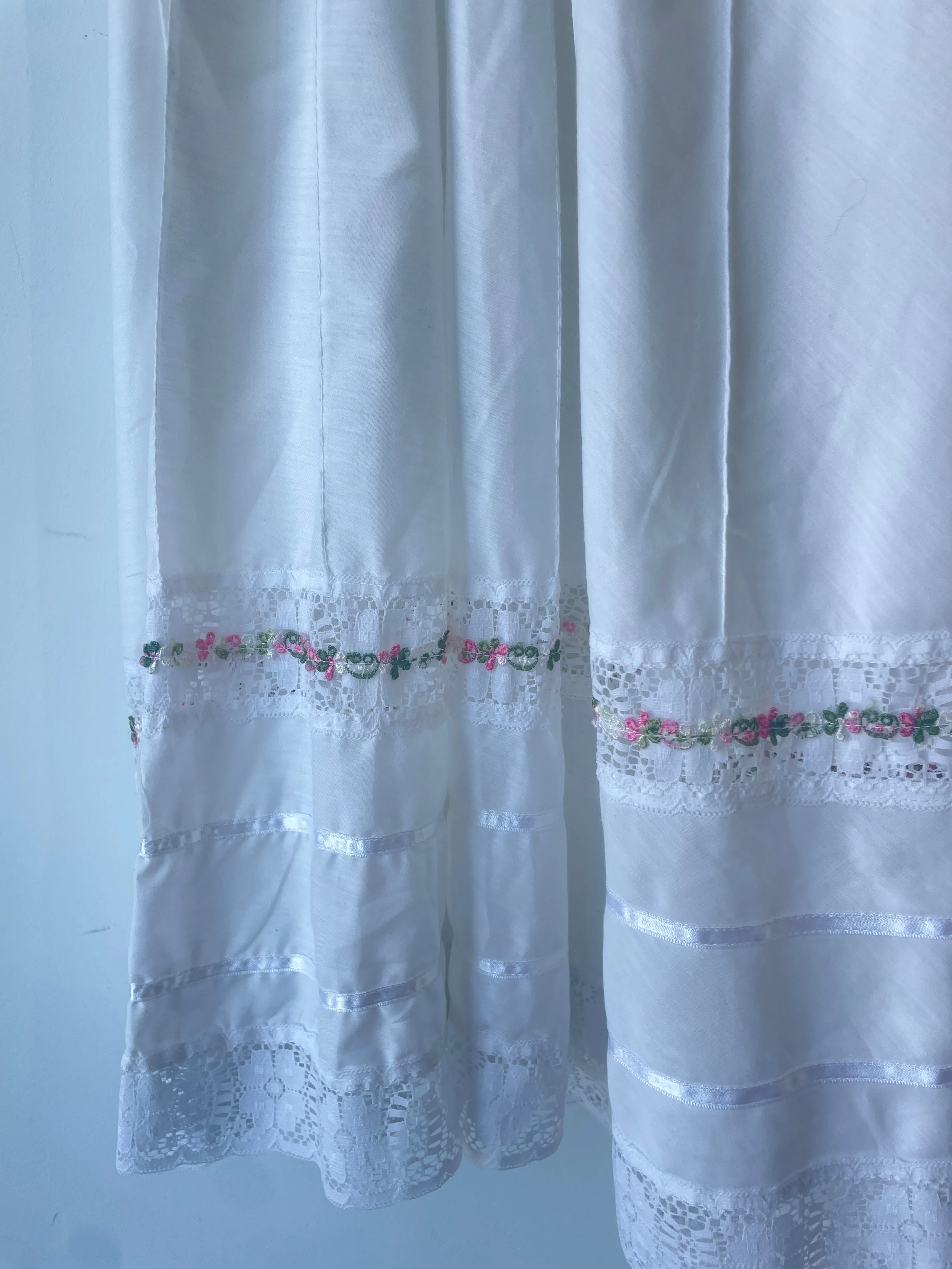 The Best Vintage Floral and Lace Dress