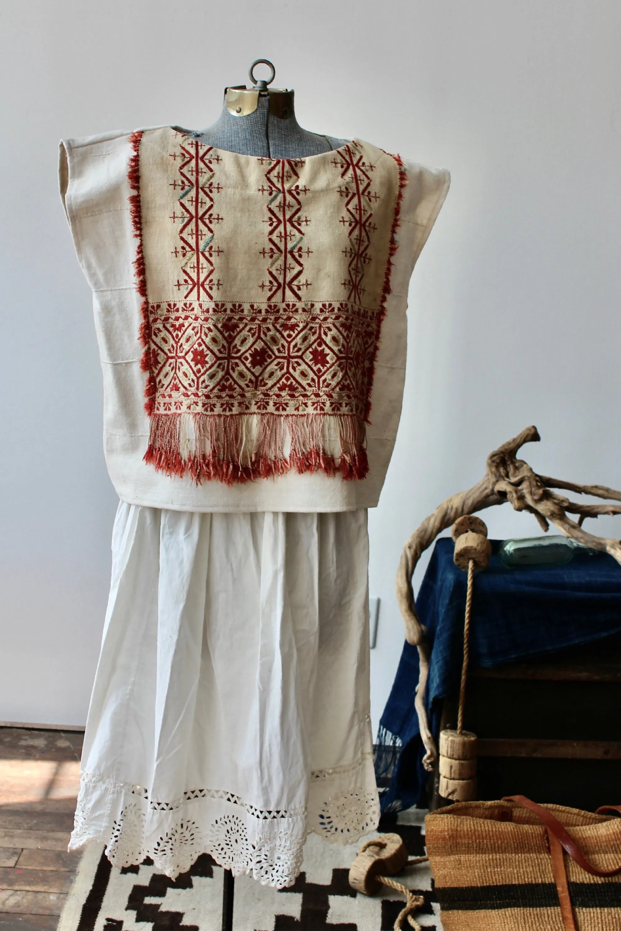 THF17 The Highlands Foundry Natural Mossi Desert Top