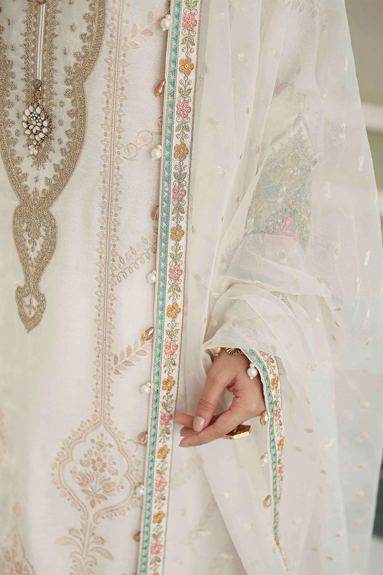 Unstitched Sateen - Ivory CST-604