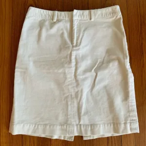 White Club Monaco corduroy skirt size 8