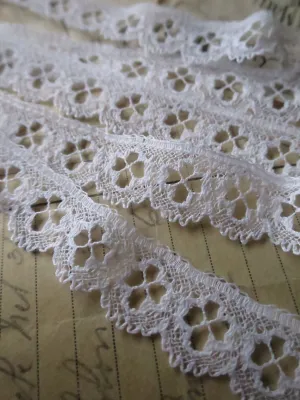 White English Nottingham Lace- Bucks Point Clover Eyelets- 1.7 cm
