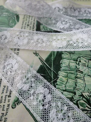 White English Nottingham Lace- Valenciennes Floral Spot- Insertion- 2.7 cm