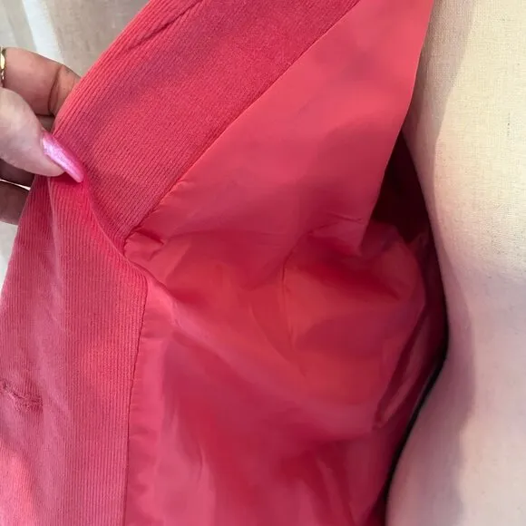 Woman's Talbot's Pink Corduroy Blazer, Perfect for spring or summer time, Size 1