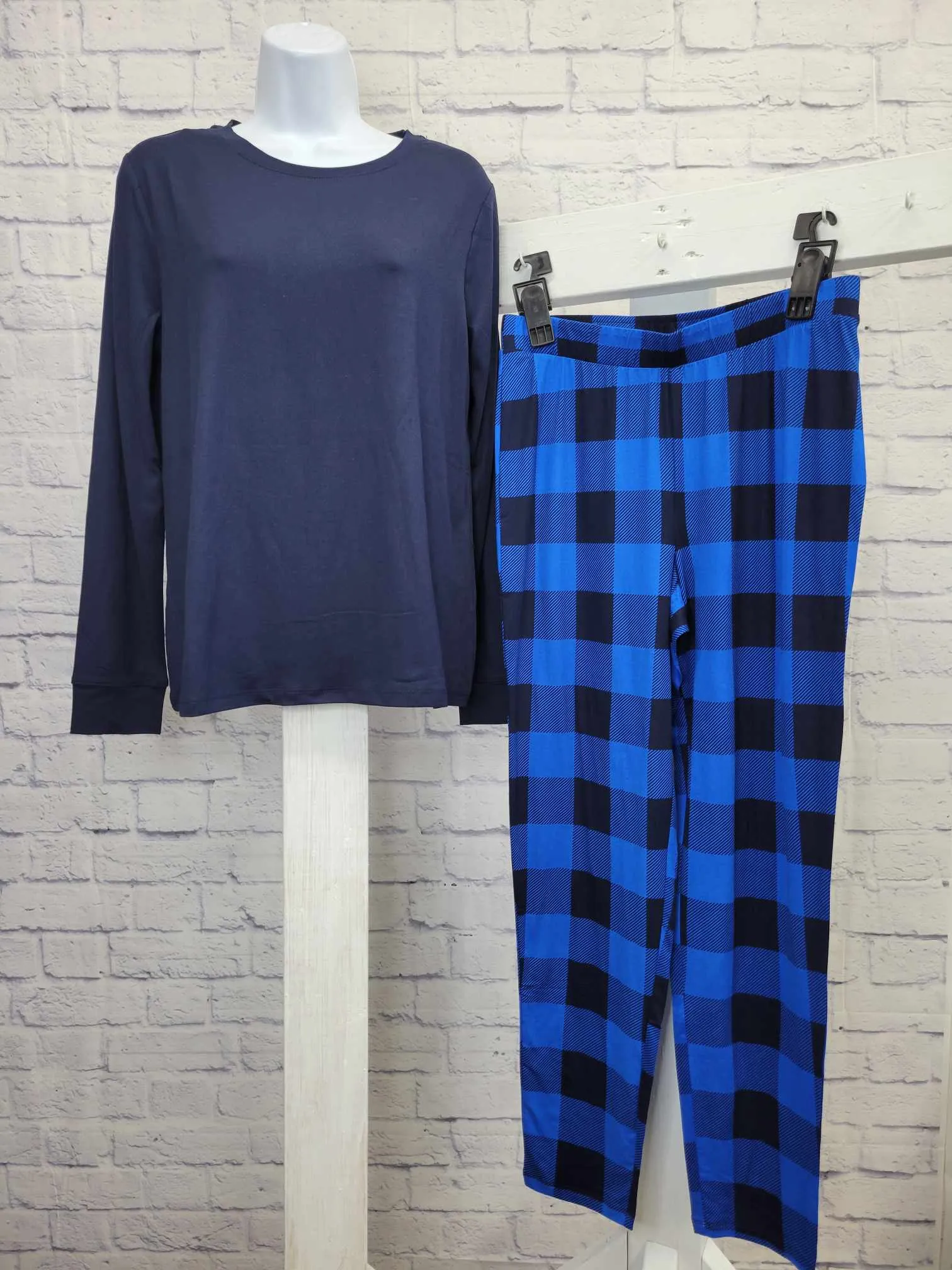 XSMALL COBALT A459555 AnyBody Lush Jersey Lounge Set with Drawstring Bag