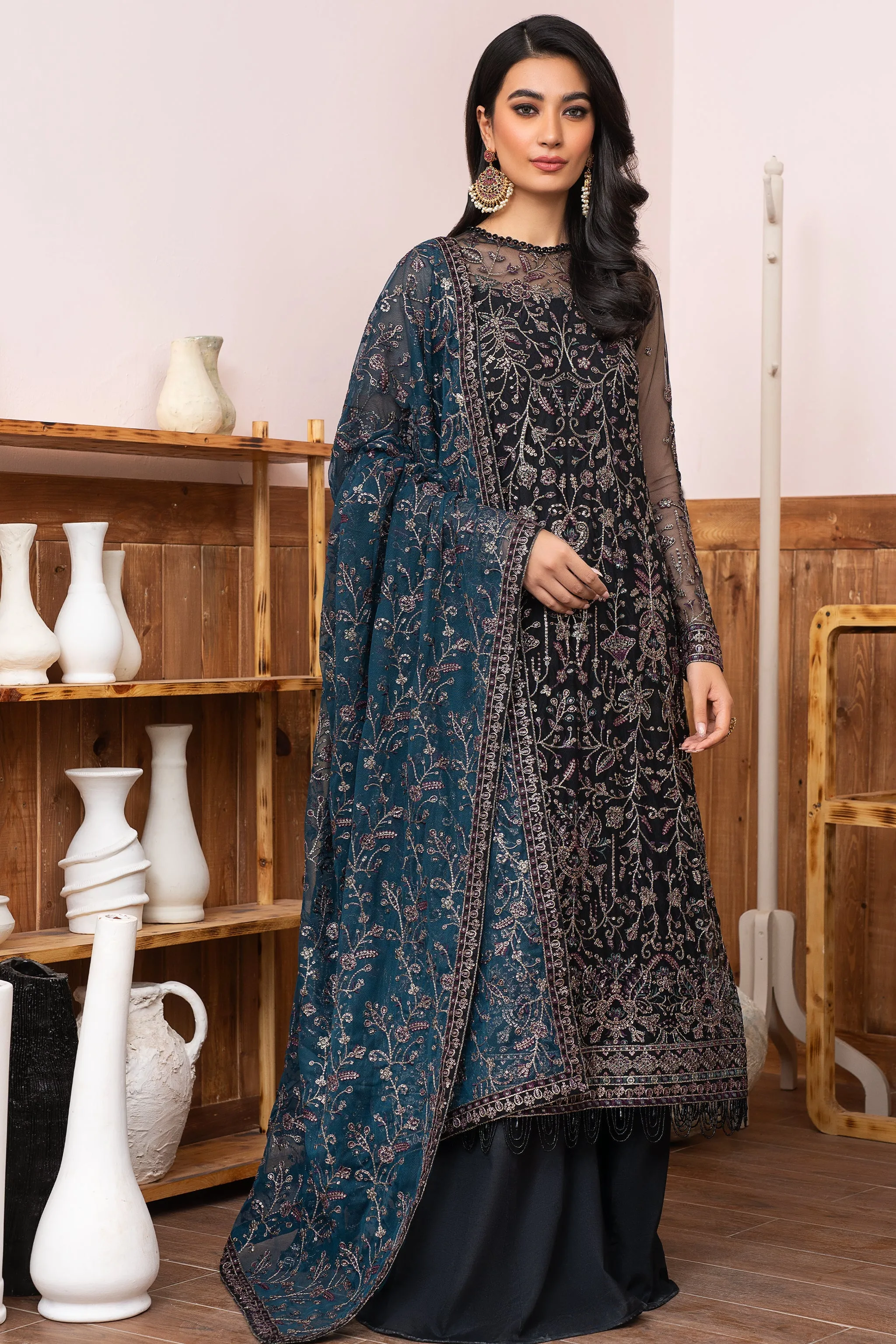 ZLM 02 ZIMMEL | Zarif Meeral Luxury Formals collection.